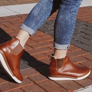 Kuru Luna Brown Leather Booties 8